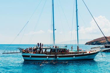 Full-day island hopping cruise from Athens with lunch